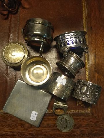 Lot en argent et métal comprenant : trois...