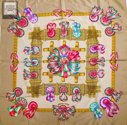 HERMÈS Paris 
Carré en twill de soie titré...
