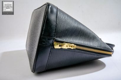 LOUIS VUITTON
Sac modèle 