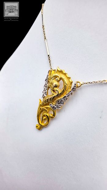 Necklace + pendant with dragon design 
750/°°°...