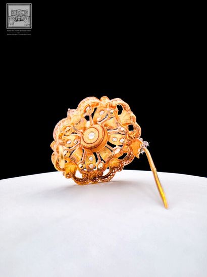 Broche en or jaune 18K 750°°°
Poinçon tête...