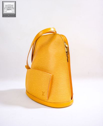 LOUIS VUITTON
Sac à dos modèle 
