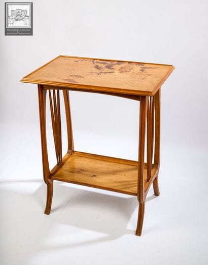 Louis MAJORELLE (1859-1926)
Table d'appoint...
