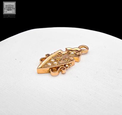 Pendentif 
Or jaune 18K 750/°°°
Sertie de...
