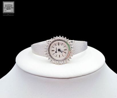 BEUCHAT
 Montre-bracelet de dame 
Or gris...