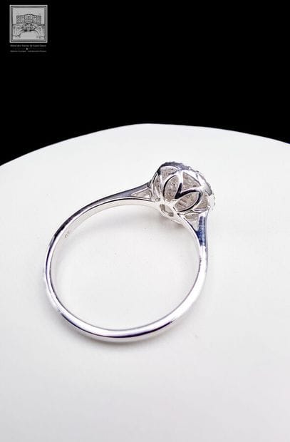 Round ring in 750° white gold (18K, 2.80...
