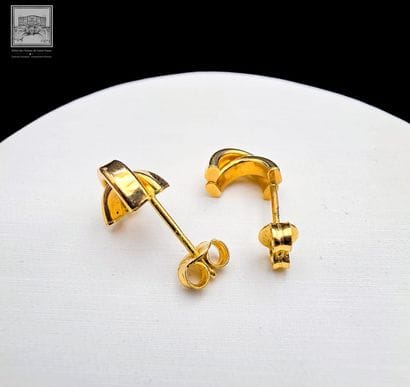 Paire de boucles d'oreilles en or jaune 18K...