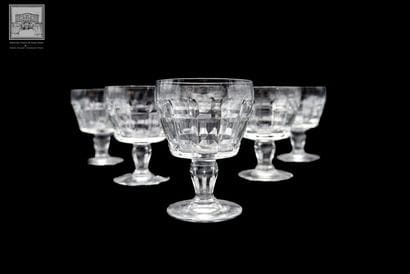 BACCARAT - Modèle Marignane 
Partie de service...
