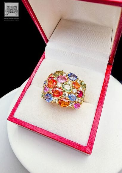 Stunning 750°/ (18K) yellow gold 