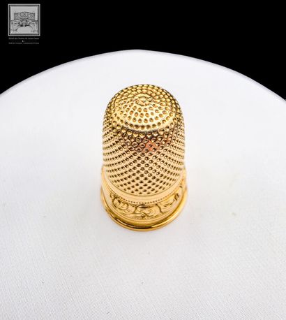 Dé à coudre en or jaune 18K 750/°°°
Poinçon...