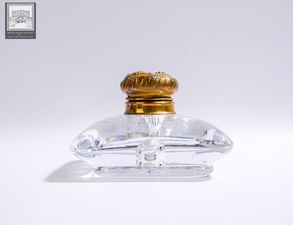 Ancien encrier en cristal de forme coussin
Bouchon...