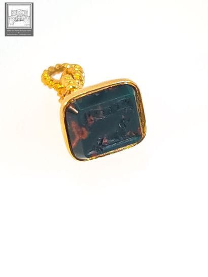 Cachet de pouce en or 18K 750/°°°
Poinçon...