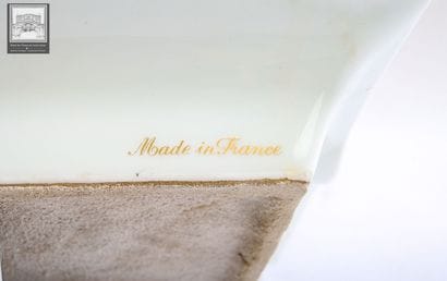 HERMÈS Paris
Cendrier en porcelaine
Décor...