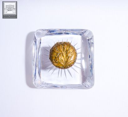 Ancien encrier en cristal de forme coussin
Bouchon...