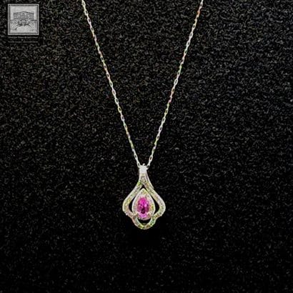 Très joli collier de style Art Déco en Platine...