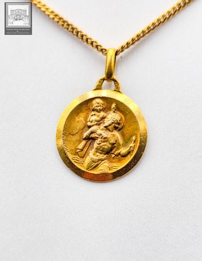 Collier + Pendentif
Or jaune 18K 750/°°°...