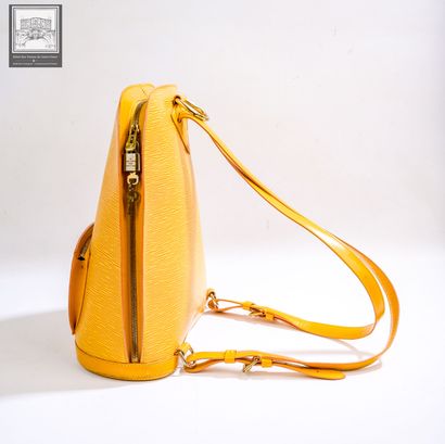 LOUIS VUITTON
Sac à dos modèle 
