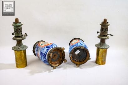 Paire de lampes à pétrole
Bronze et Corp...