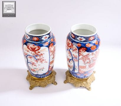 Asie
Paire de vases Imari
Décor de paysages...