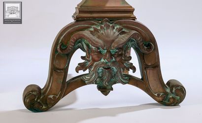 Importante paire de chenets
bronze et fonte
à...