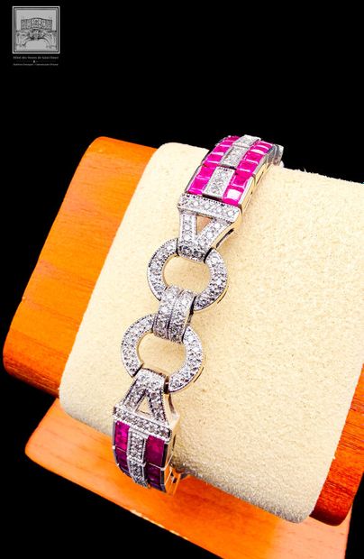 Art Deco-style hinged bracelet in 18K white...