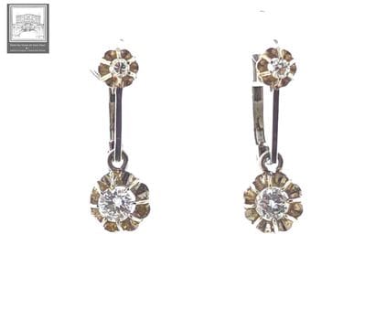 Paire de pendants d'oreilles
Or gris 18K...