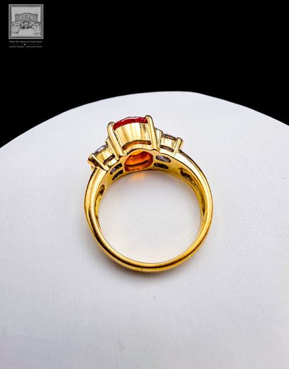 Bague
Or jaune 18K 750/°°°
sertie d'un saphir...