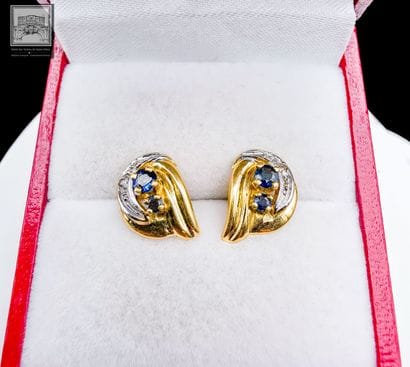Paire de boucles d'oreilles
or jaune 18K...