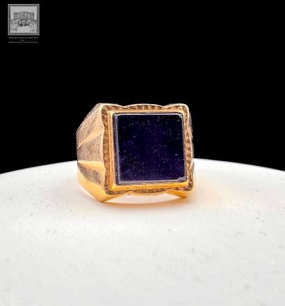 Bague chevalière
Or jaune 18K 750/°°°
Poinçon...
