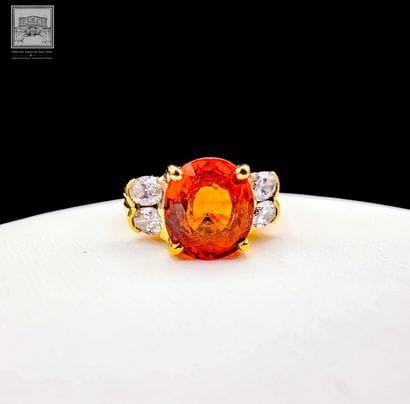 Bague
Or jaune 18K 750/°°°
sertie d'un saphir...