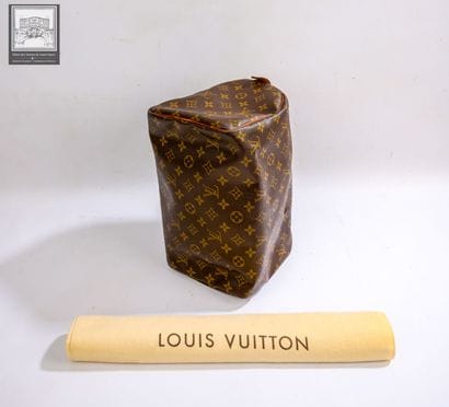 LOUIS VUITTON,
Sac modéle Speedy 30 en cuir...