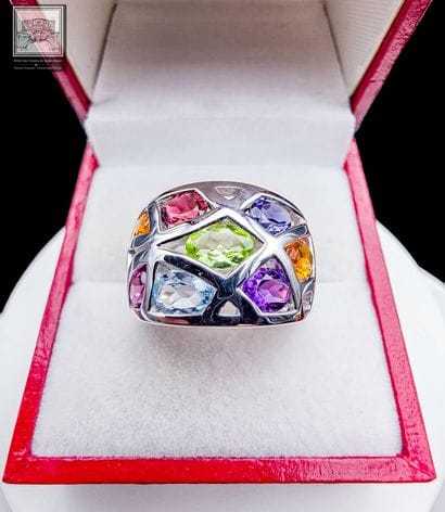 Cocktail ring in rhodium-plated 750°/ (18K)...