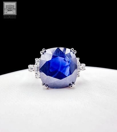 Art Deco-style ring in 750°/ (18K) white...