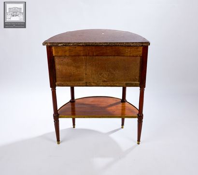 Console demi-lune 
Acajou et placage d'acajou...