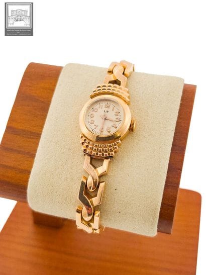 LIP
Montre de dame
Or jaune 18K 750/°°° poinçon...