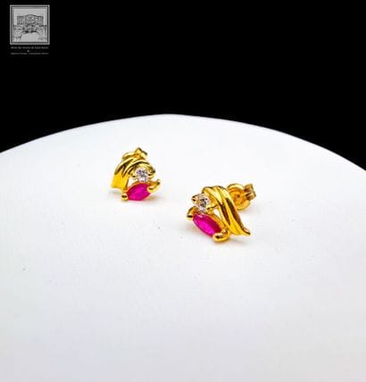 Demi parure 
or jaune 750/°°°
Collier pendentif...