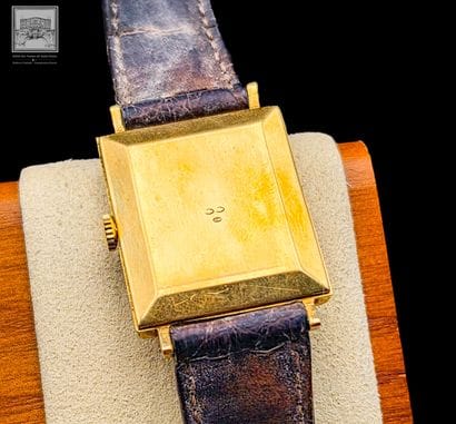 TISSOT, Montre bracelet d'homme
Or jaune...