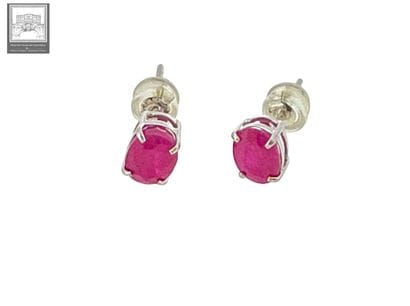 Pair of 750°/ (18K) white gold earrings weighing...