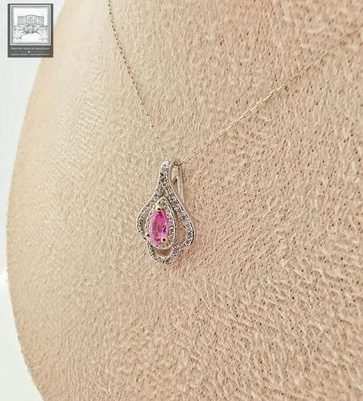 Très joli collier de style Art Déco en Platine...