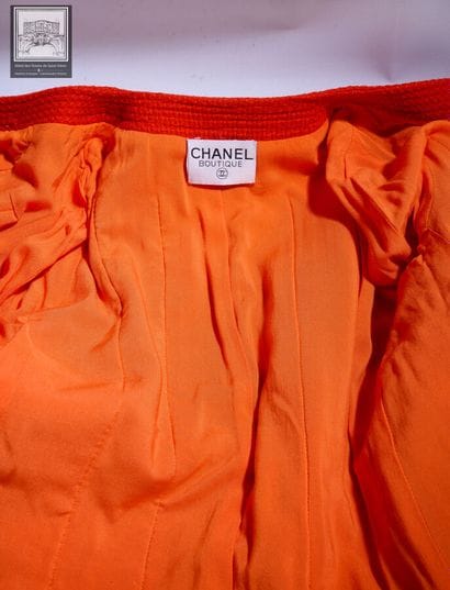 Chanel Boutique - Veste légèrement épaulée...