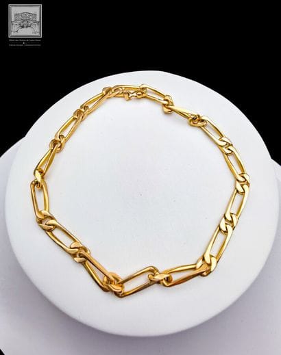 Bracelet à mailles allongées 
Or jaune 18K...
