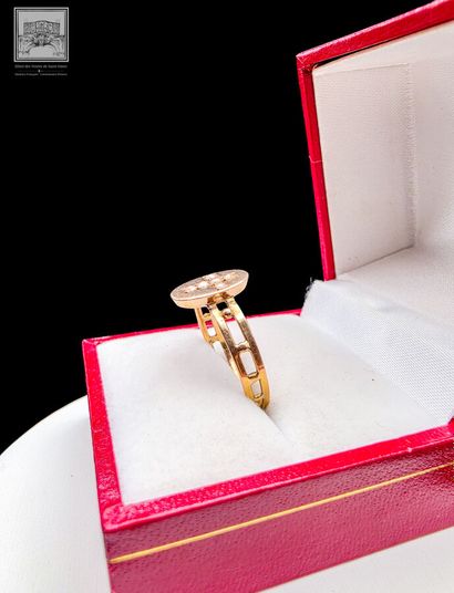Bague en or 18K 750/°°°
Sertie de 6 pierres...
