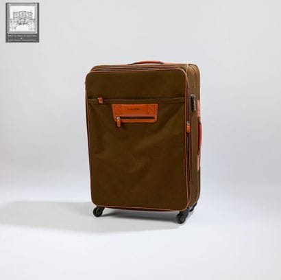 LANCEL 
Valise à roulettes
Couleur marron...