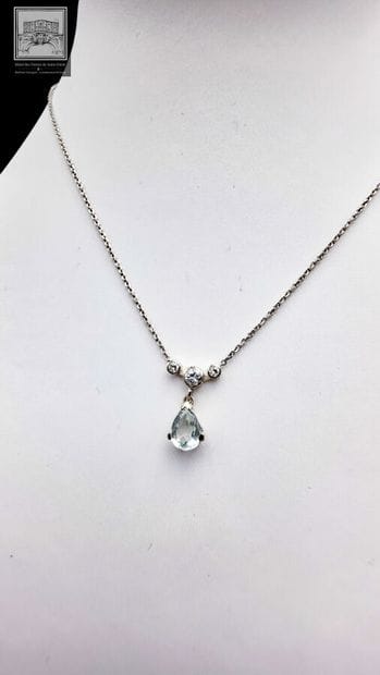 Necklace + Pendant
750/°°° white gold, eagle-head...