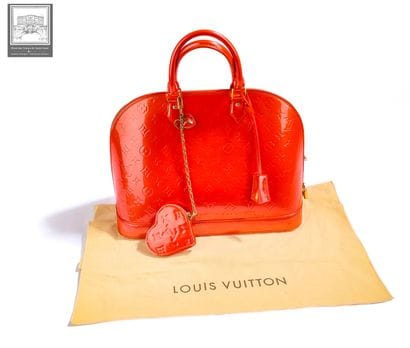LOUIS VUITTON — Vers 2009

Sac « Alma »,...
