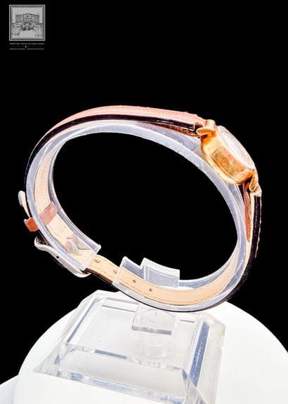 Lip 
Montre de dame
Boitier en or 18K 750/°°°
Poinçon...