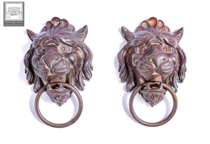 Pair of door knockers
Lion's muzzle 
Bronze...