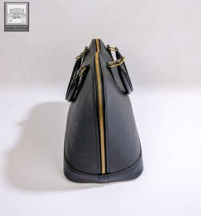 LOUIS VUITTON
Sac modèle 