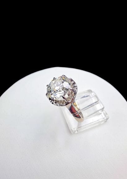 Solitary Diamond Ring 
800/°°° platinum or...