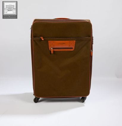 LANCEL 
Valise à roulettes
Couleur marron...
